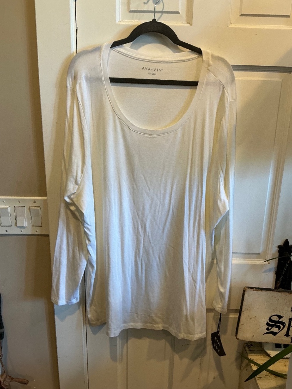 Ava Viv pure white long sleeve t shirt!  Brand new with tags!  Plus size 4x